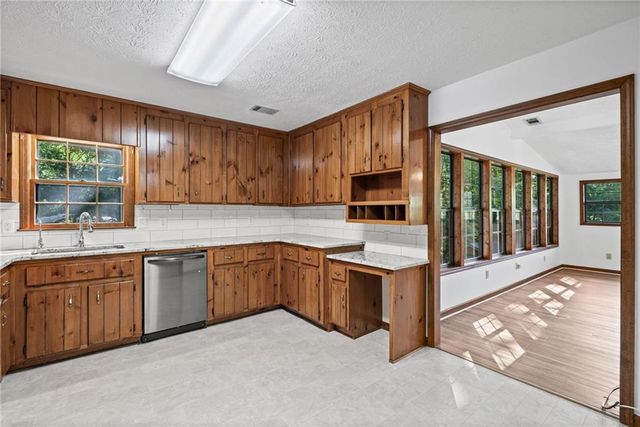 1321 Timbercrest Drive, Lawrenceville, GA 30045