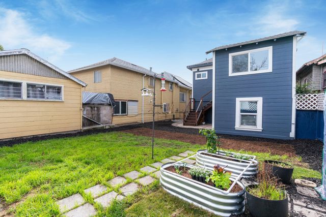 2912 E 22Nd St, Oakland, CA 94601