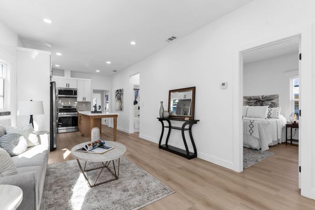 2912 E 22Nd St, Oakland, CA 94601