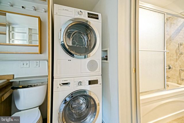 210 E MARKET ST, Lewes, DE 19958