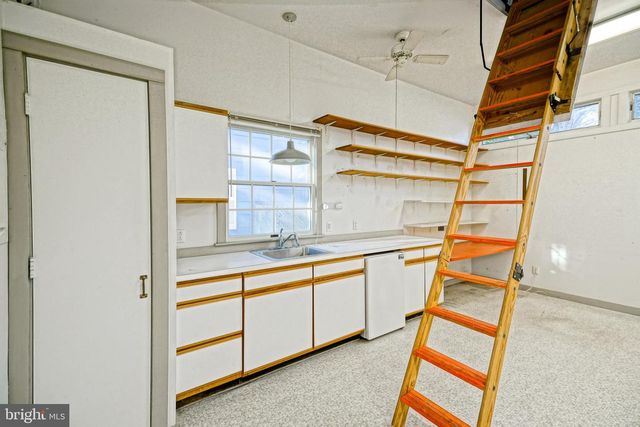 210 E MARKET ST, Lewes, DE 19958