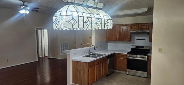 13806 Cantwell Drive, Houston, TX 77014