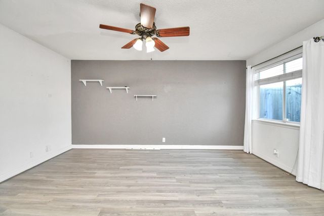 11002 Hammerly Boulevard 12, Houston, TX 77043