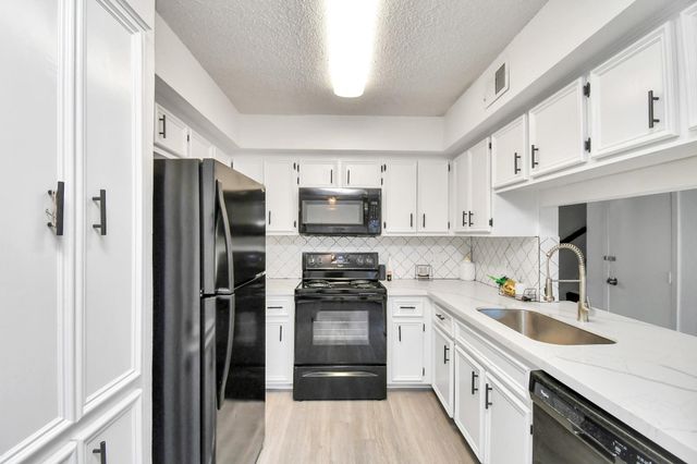11002 Hammerly Boulevard 12, Houston, TX 77043
