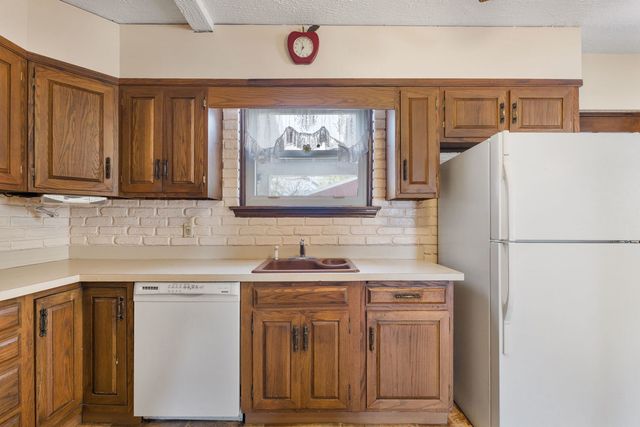 2210 30th Street, Rock Island, IL 61201