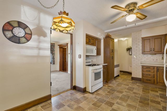 2210 30th Street, Rock Island, IL 61201