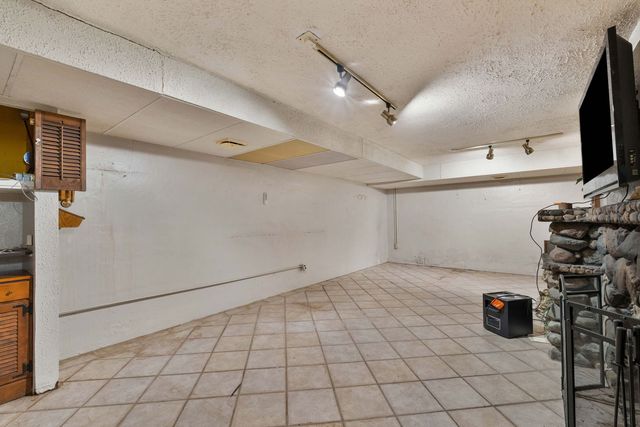 2210 30th Street, Rock Island, IL 61201