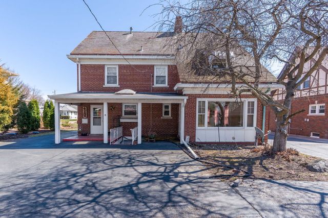 2210 30th Street, Rock Island, IL 61201