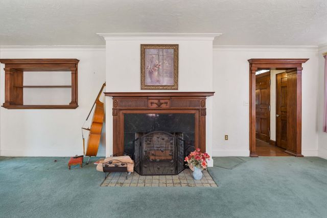 2210 30th Street, Rock Island, IL 61201