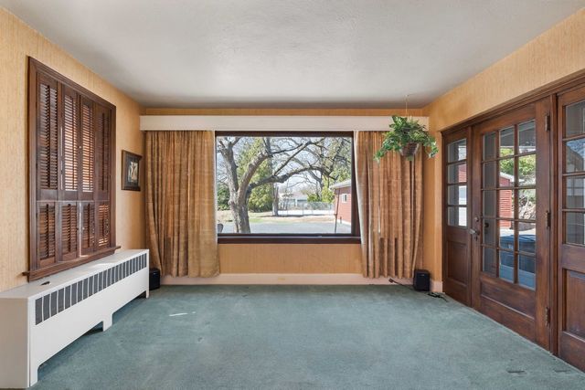 2210 30th Street, Rock Island, IL 61201