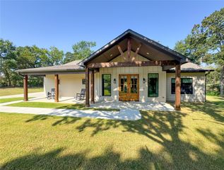 1513 Desvoignes Road, Denison, TX 75021