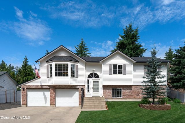 8585 N Audubon Dr, Hayden, ID 83835