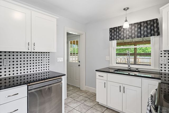 18 Wright Street, Palmer, MA 01069