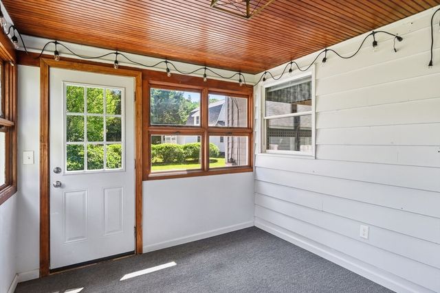 18 Wright Street, Palmer, MA 01069