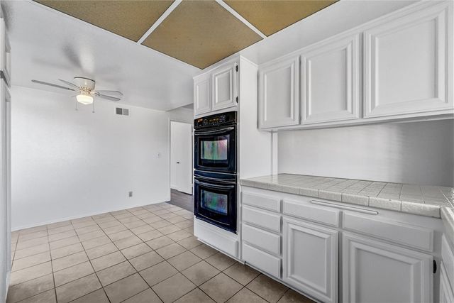 1963 W Ontario, Corona, CA 92882