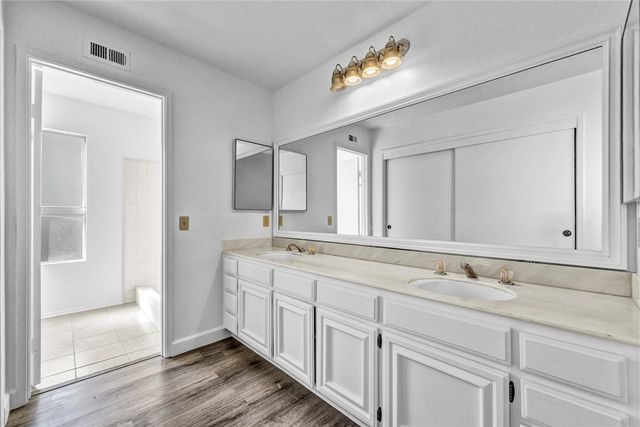 1963 W Ontario, Corona, CA 92882