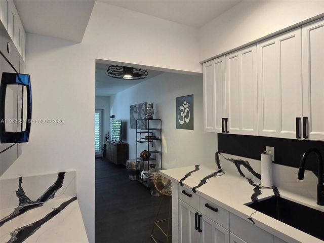 1021 Michigan Ave 9, Miami Beach, FL 33139