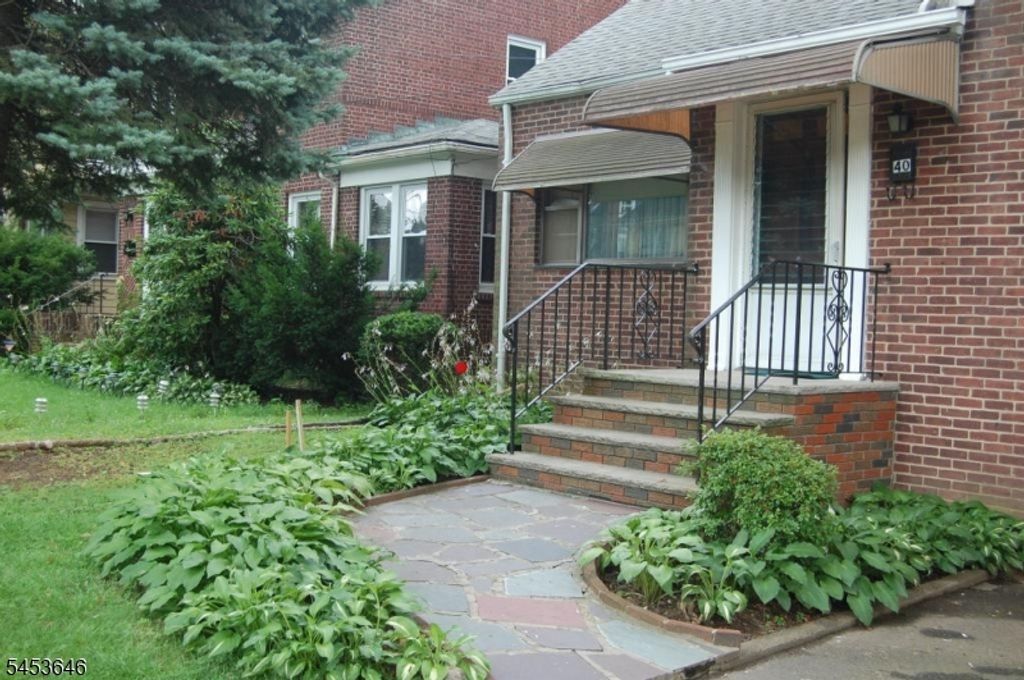 40 RIDGEWOOD AVE, Irvington Twp., NJ 07111 — photo 2