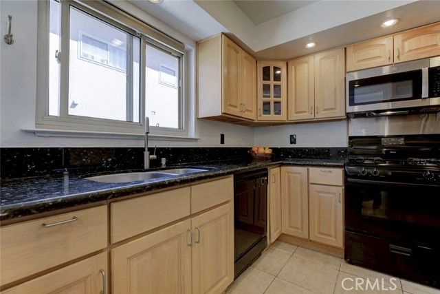 10155 De Soto 116, Chatsworth (los Angeles), CA 91311