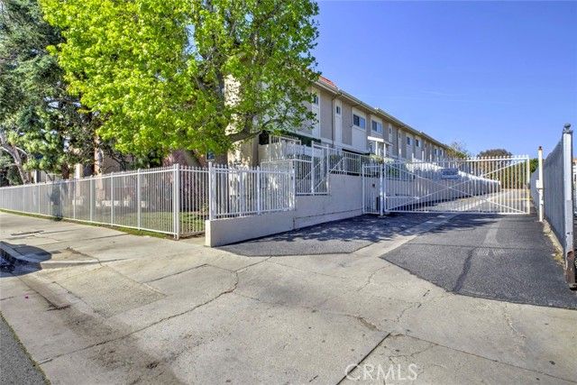 10155 De Soto 116, Chatsworth (los Angeles), CA 91311