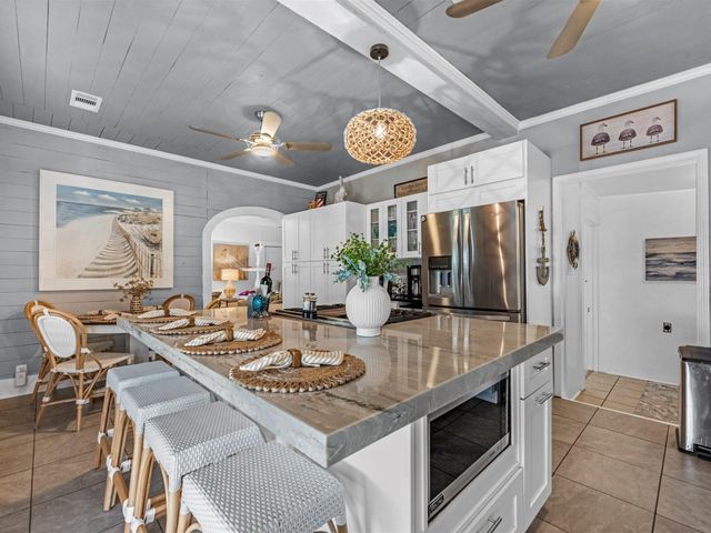 2411 42nd Street, Galveston, TX 77550