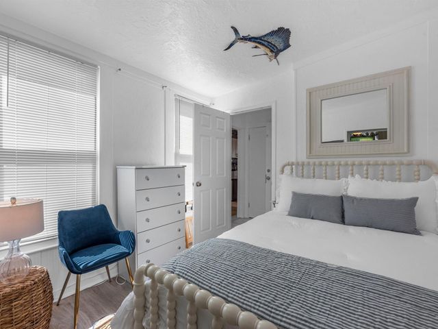 2411 42nd Street, Galveston, TX 77550