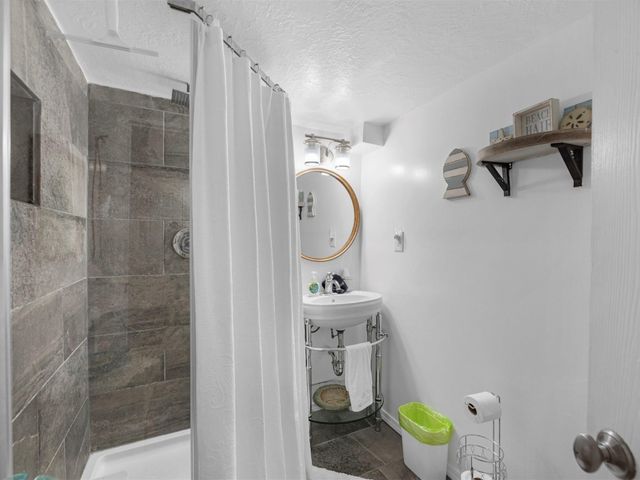 2411 42nd Street, Galveston, TX 77550