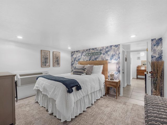 2411 42nd Street, Galveston, TX 77550