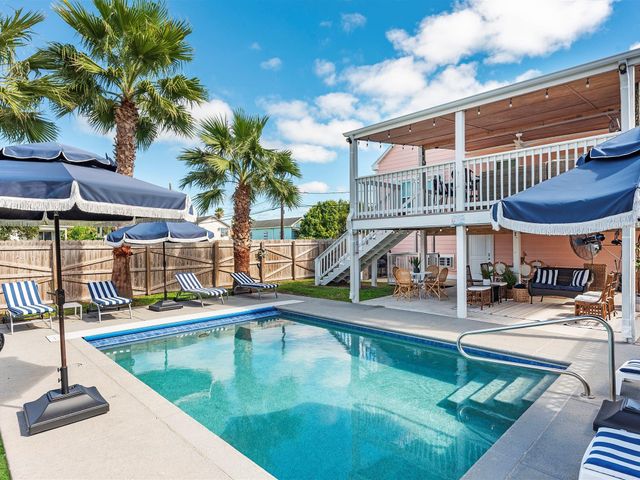2411 42nd Street, Galveston, TX 77550