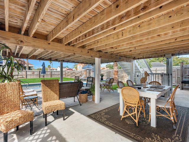 2411 42nd Street, Galveston, TX 77550