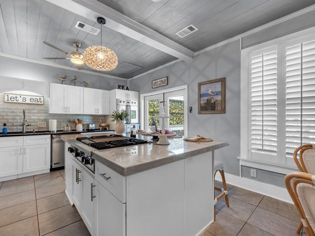 2411 42nd Street, Galveston, TX 77550