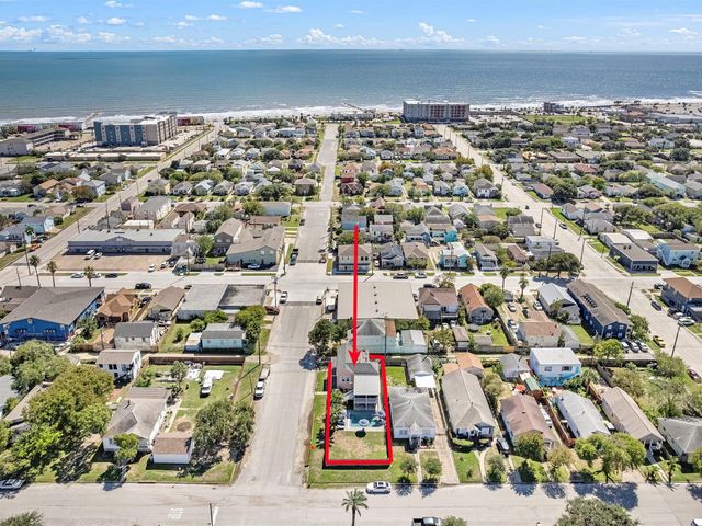 2411 42nd Street, Galveston, TX 77550