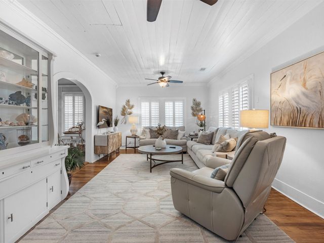 2411 42nd Street, Galveston, TX 77550