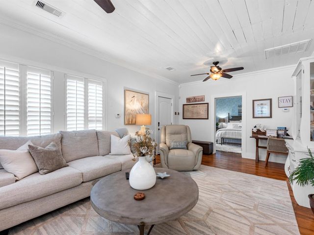 2411 42nd Street, Galveston, TX 77550