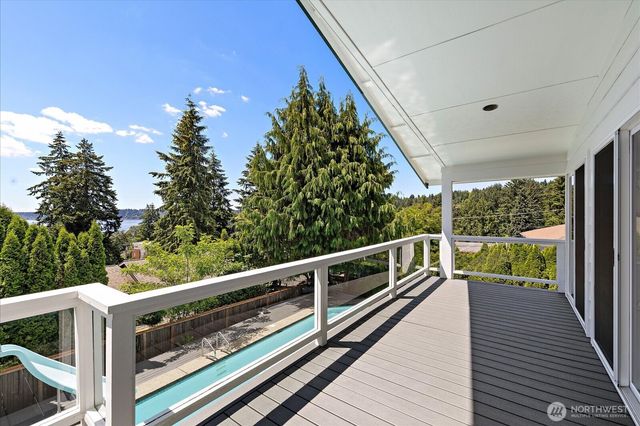 18226 62nd Avenue NE, Kenmore, WA 98028