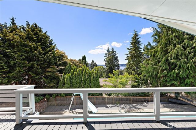 18226 62nd Avenue NE, Kenmore, WA 98028