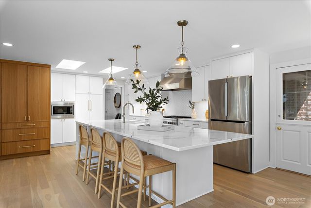 18226 62nd Avenue NE, Kenmore, WA 98028