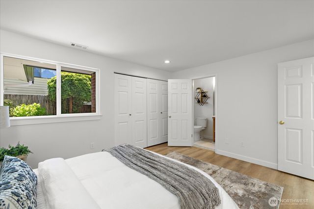 18226 62nd Avenue NE, Kenmore, WA 98028