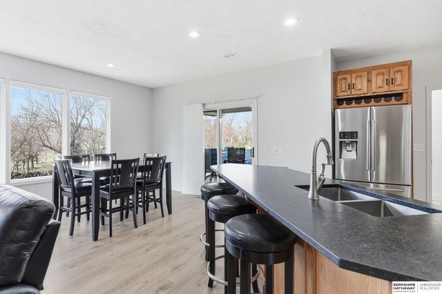 10030 S 162nd Street, Omaha, NE 68136