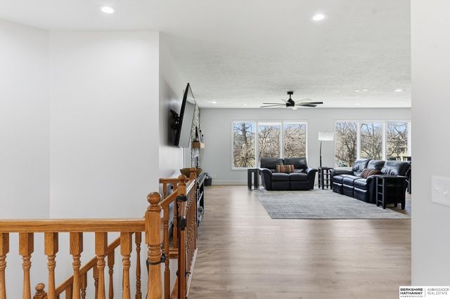 10030 S 162nd Street, Omaha, NE 68136