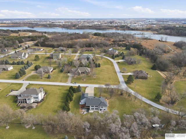 10030 S 162nd Street, Omaha, NE 68136