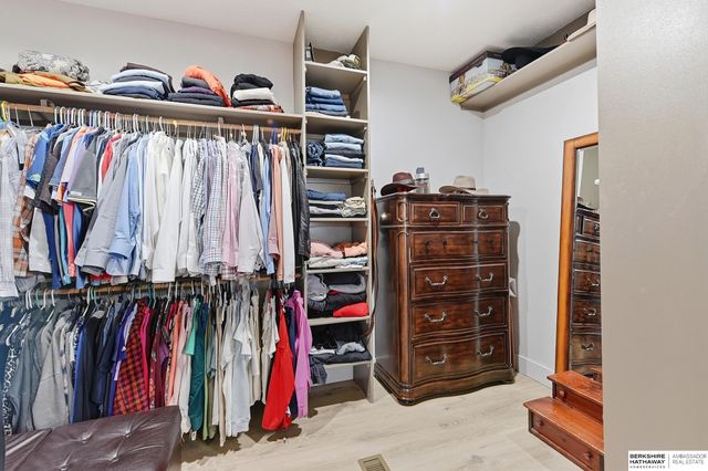 10030 S 162nd Street, Omaha, NE 68136