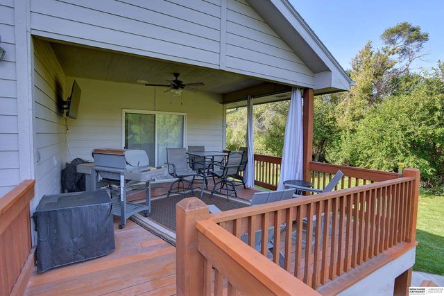 10030 S 162nd Street, Omaha, NE 68136