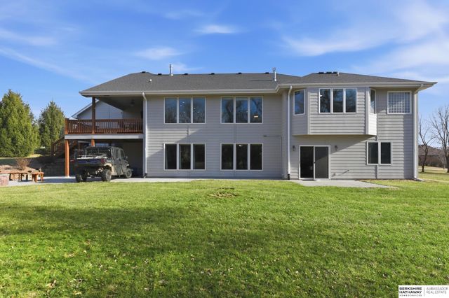 10030 S 162nd Street, Omaha, NE 68136