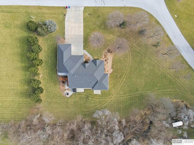 10030 S 162nd Street, Omaha, NE 68136