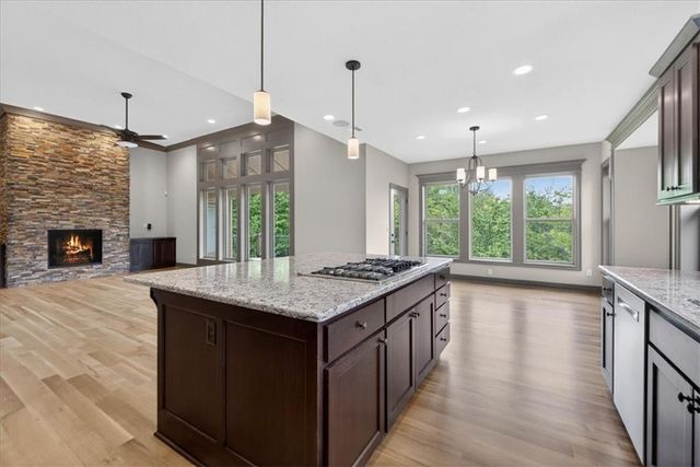 1928 NE Parks Summit Boulevard, Lee's Summit, MO 64064
