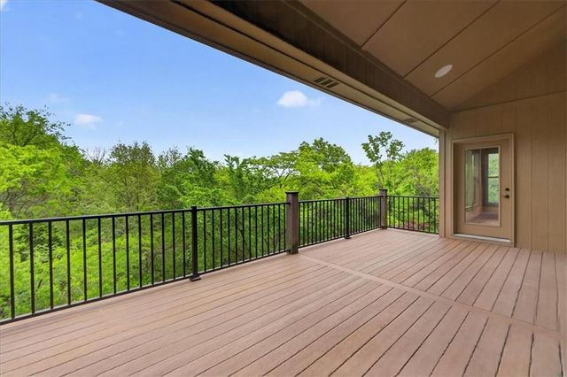 1928 NE Parks Summit Boulevard, Lee's Summit, MO 64064