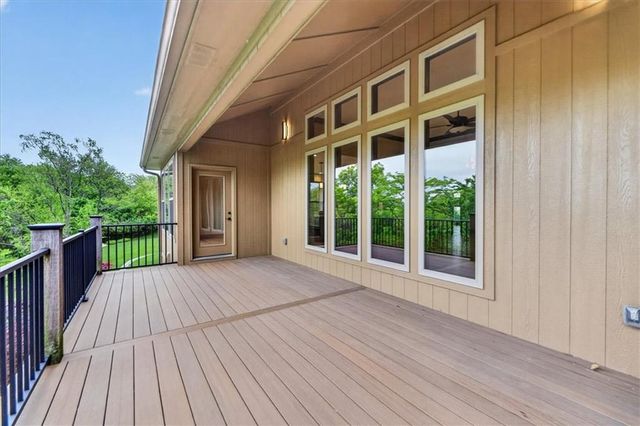 1928 NE Parks Summit Boulevard, Lee's Summit, MO 64064