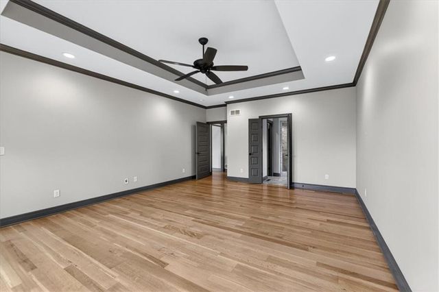 1928 NE Parks Summit Boulevard, Lee's Summit, MO 64064