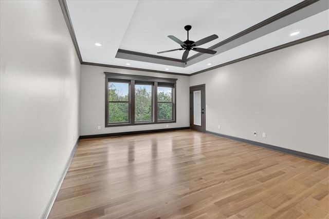 1928 NE Parks Summit Boulevard, Lee's Summit, MO 64064